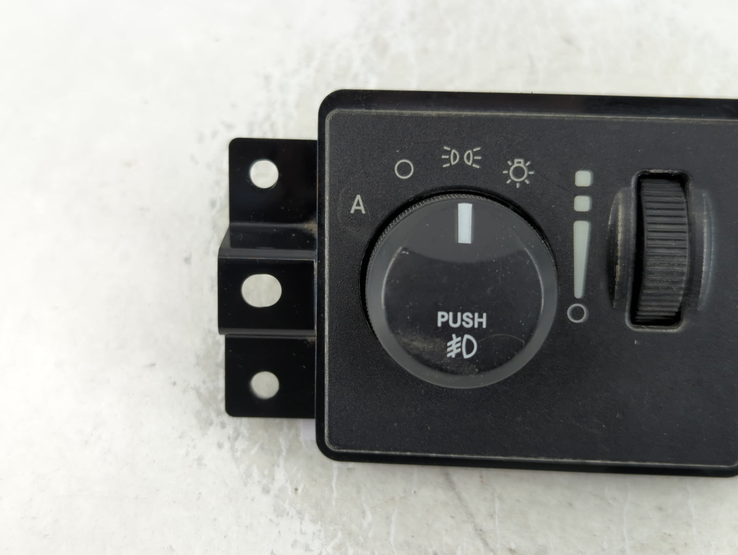 2007 Chrysler Aspen Headlight Head Light Switch Lamp Control P68023123ab - Oemusedautoparts1.com