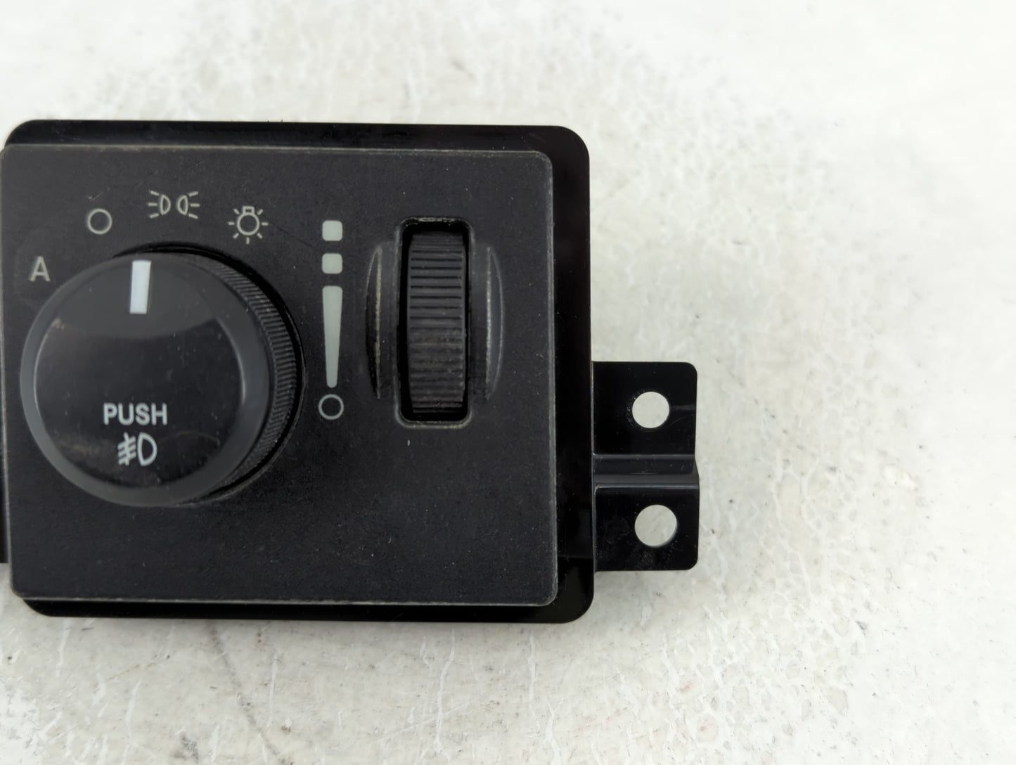 2007 Chrysler Aspen Headlight Head Light Switch Lamp Control P68023123ab - Oemusedautoparts1.com