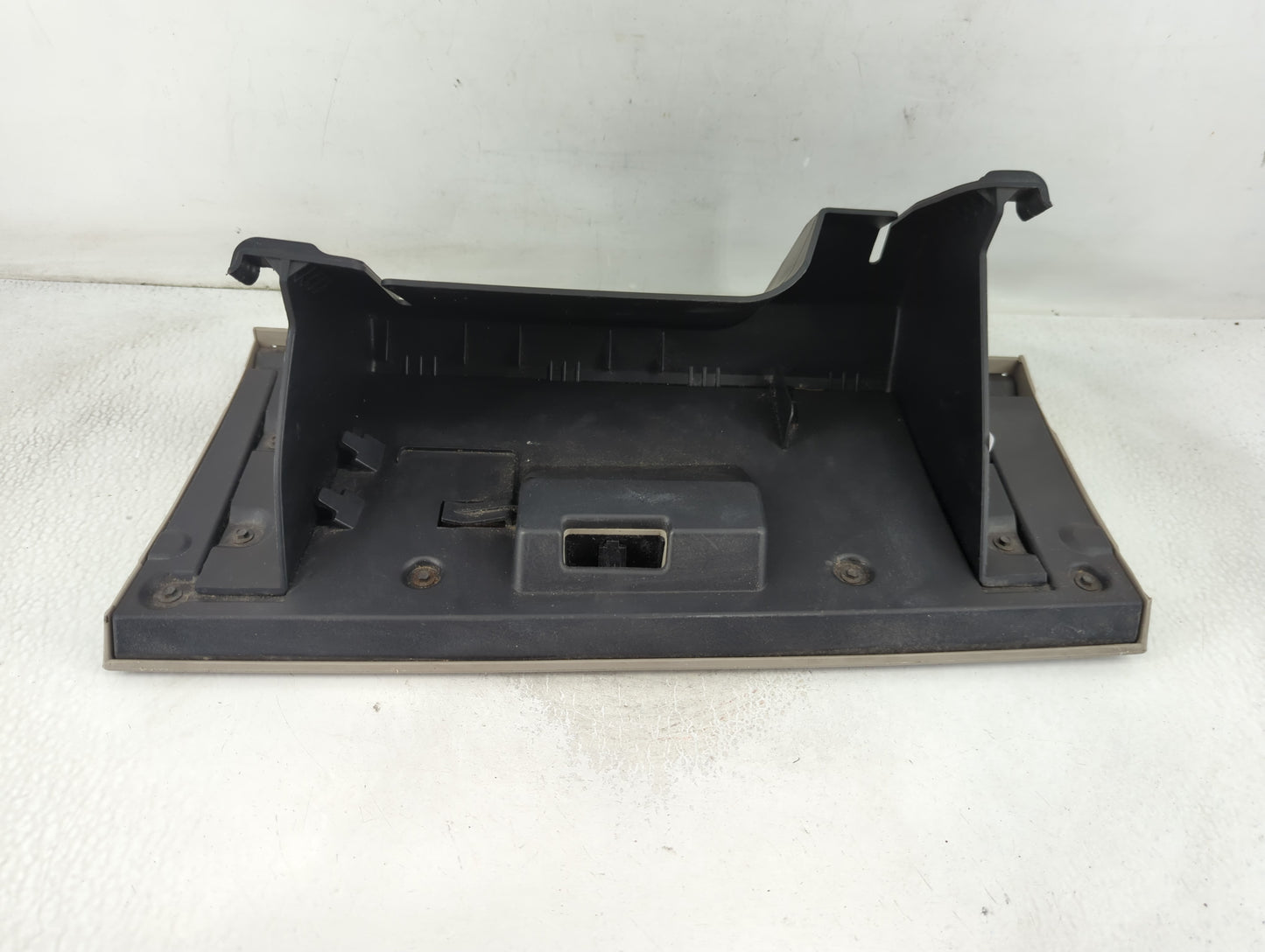 2007 Chrysler Aspen Passenger Glove Box Door Storage Compartment 806666 - Oemusedautoparts1.com