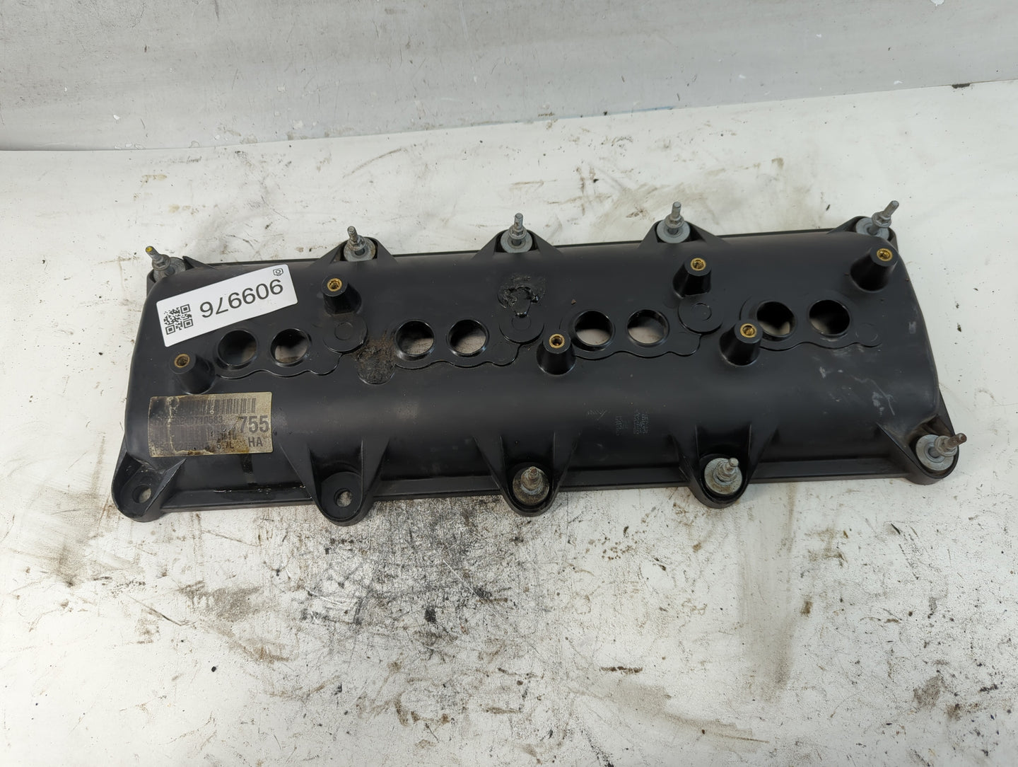2007 Chrysler Aspen Driver Left Cylinder Head Valve Cover P/N:P53022755HA Fits OEM Used Auto Parts - Oemusedautoparts1.com