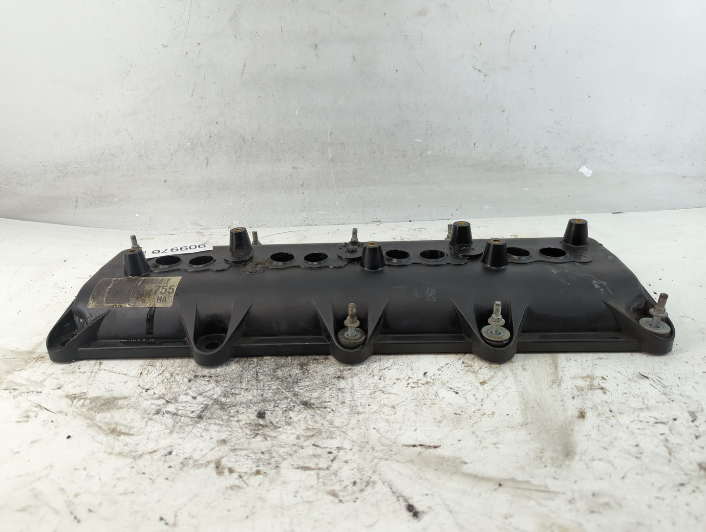 2007 Chrysler Aspen Driver Left Cylinder Head Valve Cover P/N:P53022755HA Fits OEM Used Auto Parts - Oemusedautoparts1.com