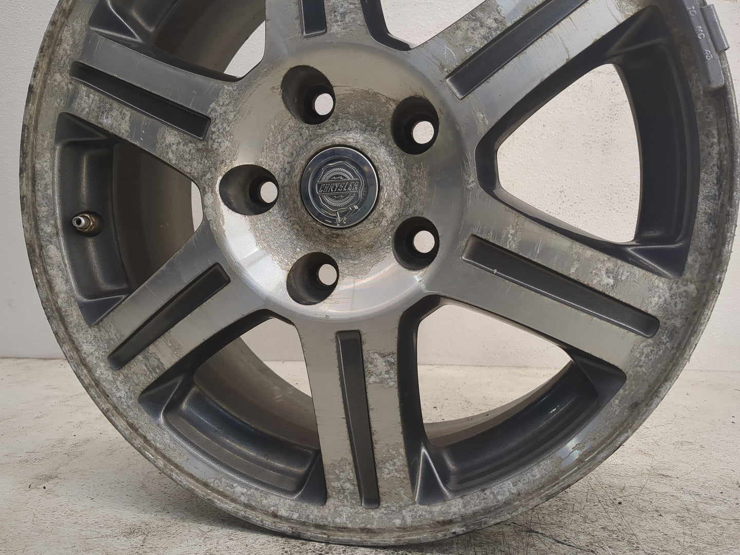 2007-2008 Chrysler Pacifica Oem Wheel Rim - Oemusedautoparts1.com