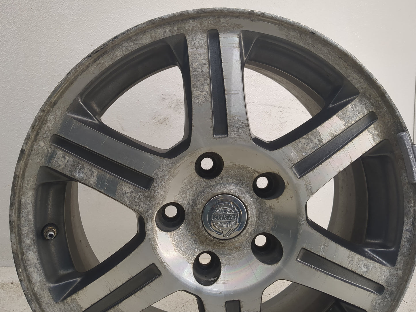 2007-2008 Chrysler Pacifica Oem Wheel Rim - Oemusedautoparts1.com