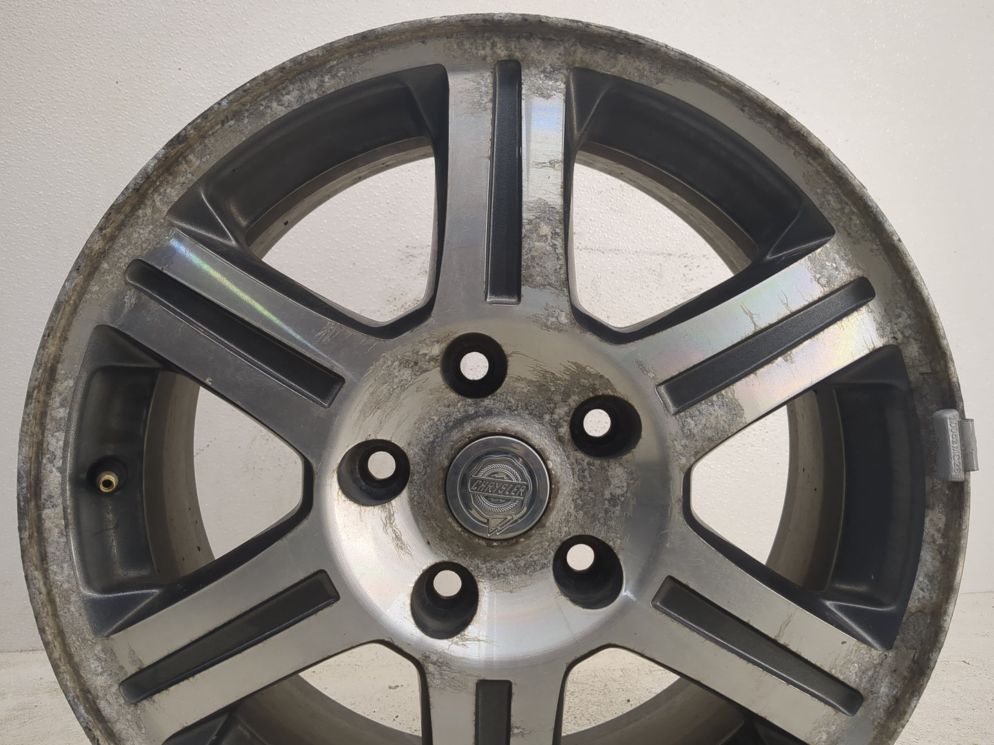 2007-2008 Chrysler Pacifica Oem Wheel Rim 1145837 - Oemusedautoparts1.com