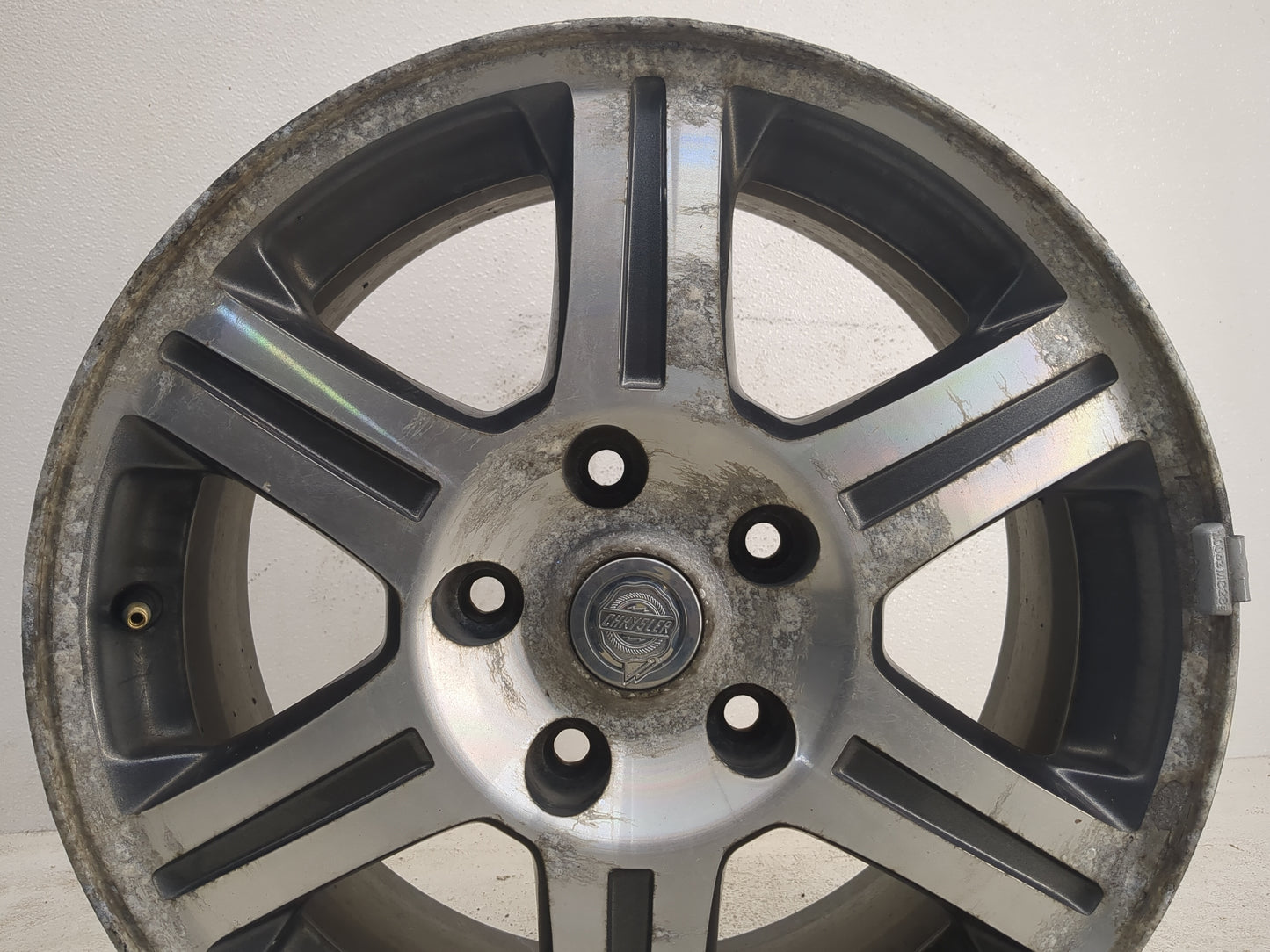 2007-2008 Chrysler Pacifica Oem Wheel Rim 1145837 - Oemusedautoparts1.com