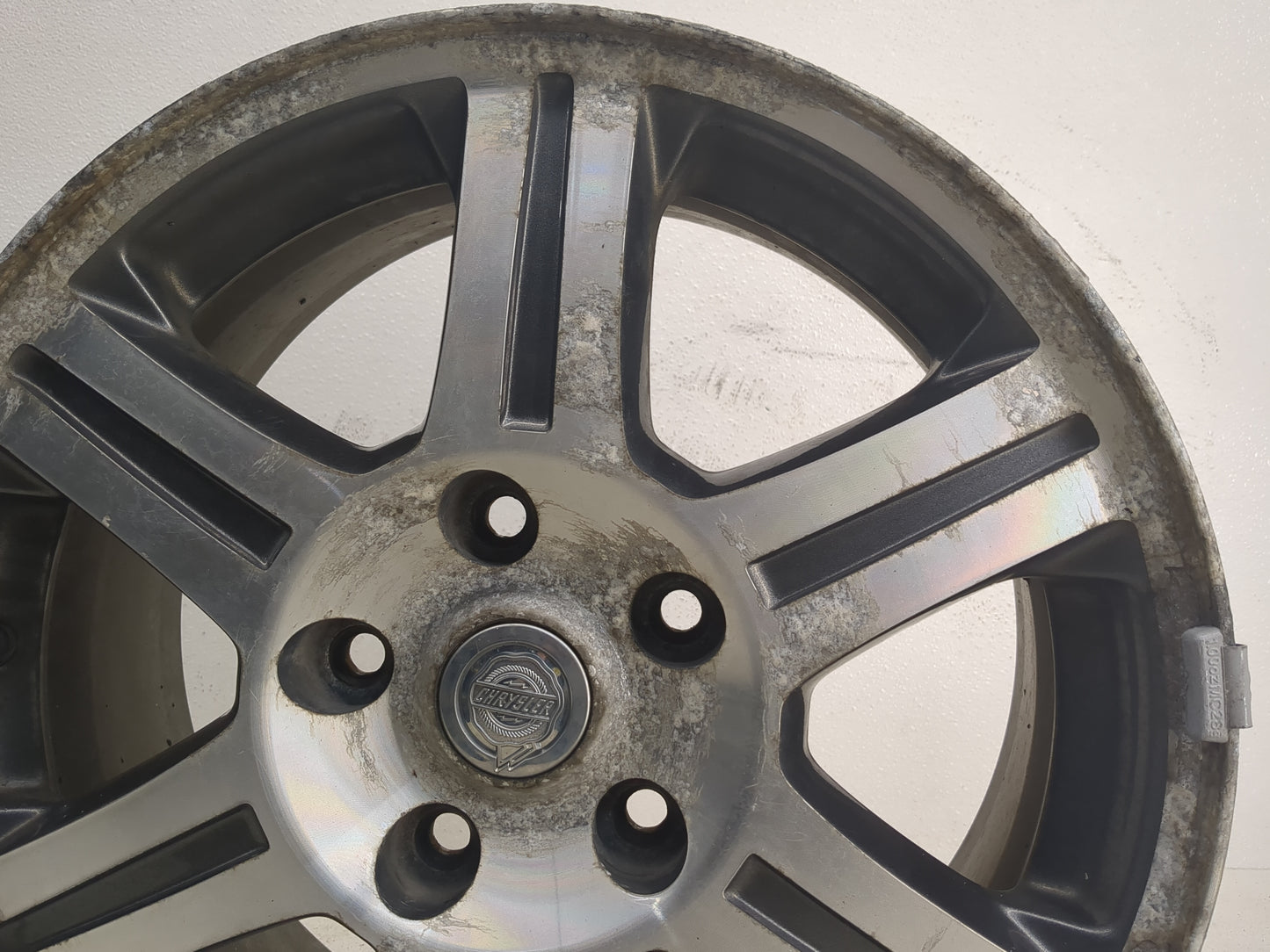 2007-2008 Chrysler Pacifica Oem Wheel Rim 1145837 - Oemusedautoparts1.com