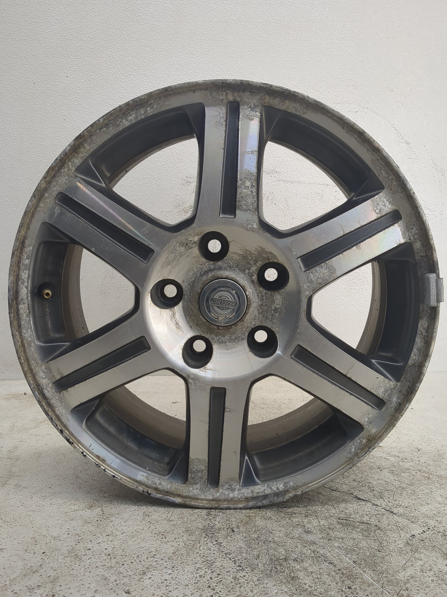 2007-2008 Chrysler Pacifica Oem Wheel Rim 1145837 - Oemusedautoparts1.com