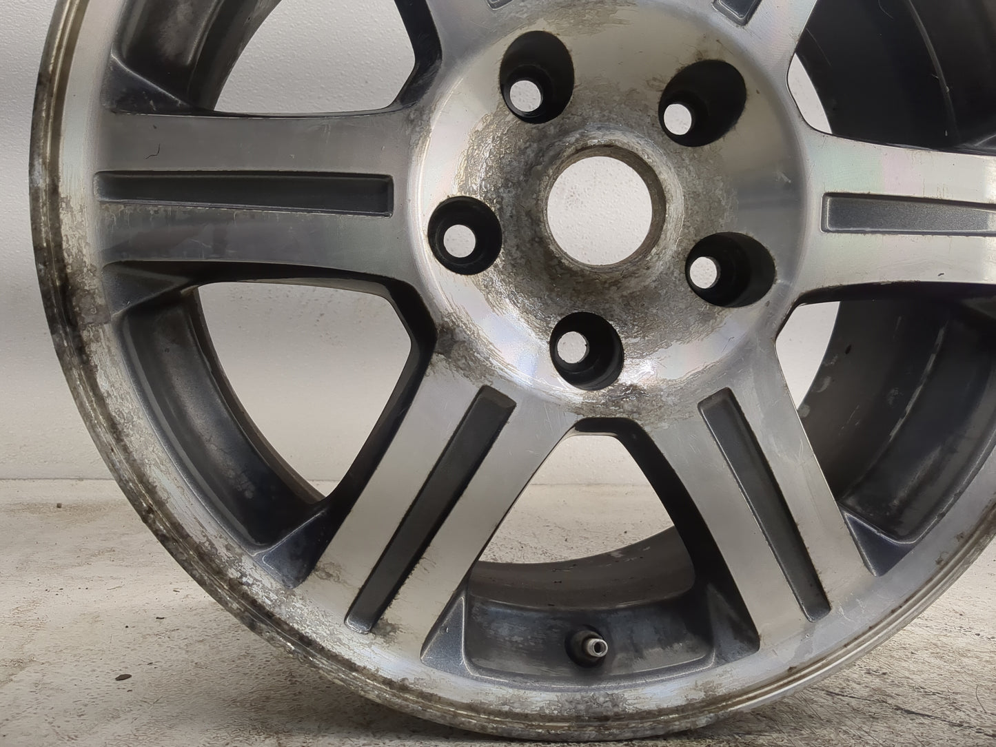 2007-2008 Chrysler Pacifica Oem Wheel Rim - Oemusedautoparts1.com