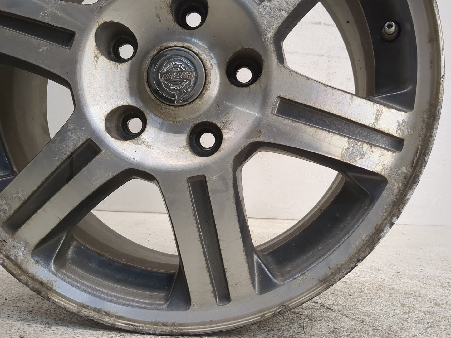 2004-2008 Chrysler Pacifica Oem Wheel Rim - Oemusedautoparts1.com