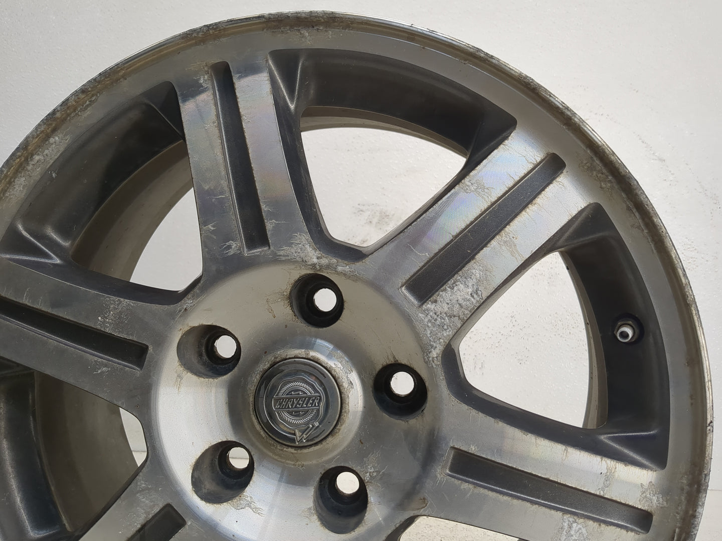 2004-2008 Chrysler Pacifica Oem Wheel Rim - Oemusedautoparts1.com