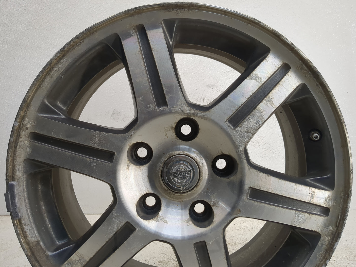 2004-2008 Chrysler Pacifica Oem Wheel Rim - Oemusedautoparts1.com