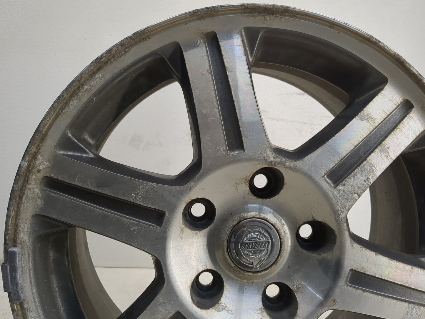 2004-2008 Chrysler Pacifica Oem Wheel Rim - Oemusedautoparts1.com
