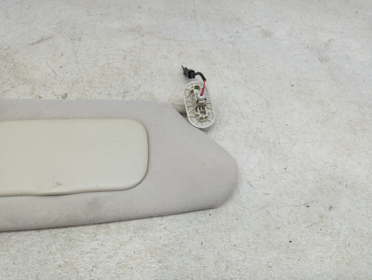 2007-2008 Chrysler Pacifica Sun Visor Shade Replacement Passenger Right Mirror Fits Fits 2007 2008 OEM Used Auto Parts - Oem