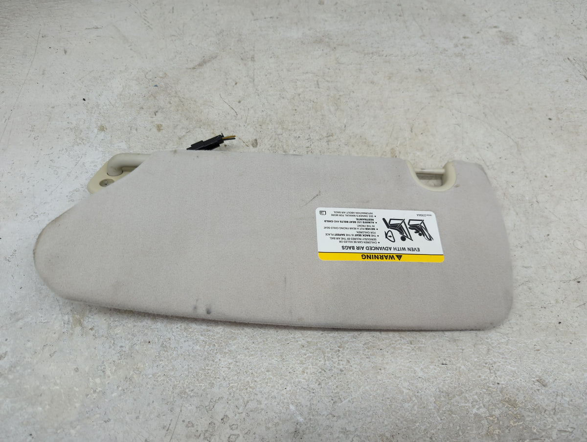 2007-2008 Chrysler Pacifica Sun Visor Shade Replacement Passenger Right Mirror Fits Fits 2007 2008 OEM Used Auto Parts - Oem