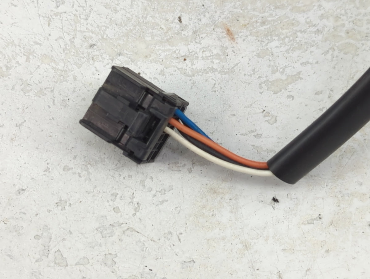2006-2007 Chrysler Pacifica Driver Side View Mirror - Left Door Mirror OEM Used - Oemusedautoparts1.com