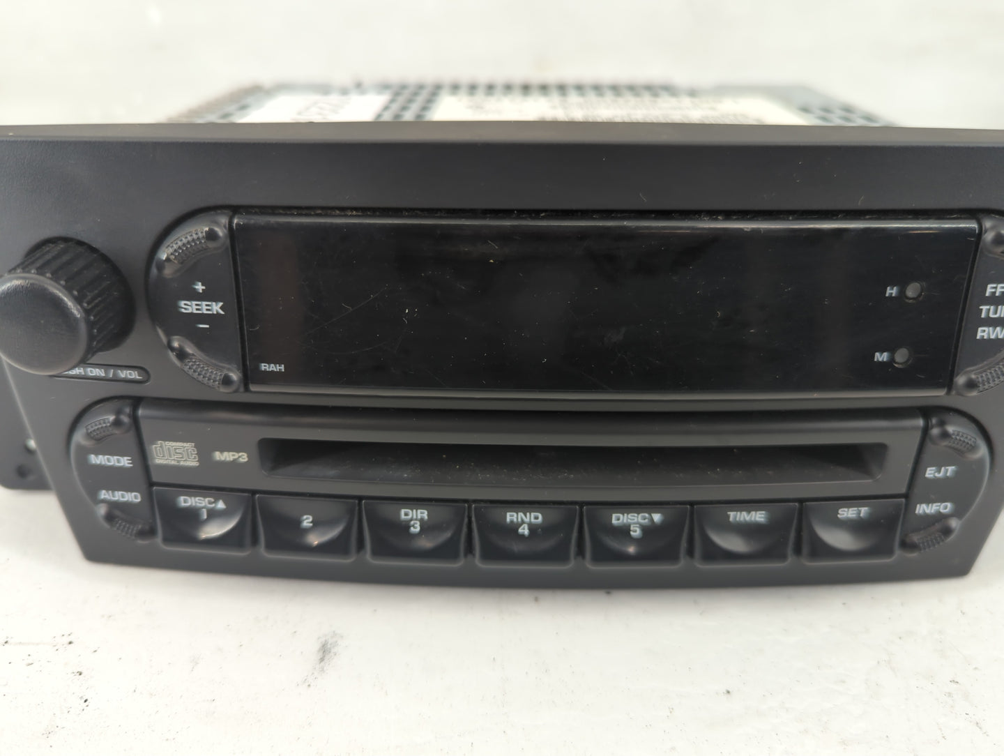2004-2008 Chrysler Pacifica Radio AM FM Cd Player Receiver Replacement Fits Fits 2004 2005 2006 2007 2008 OEM Used Auto Part