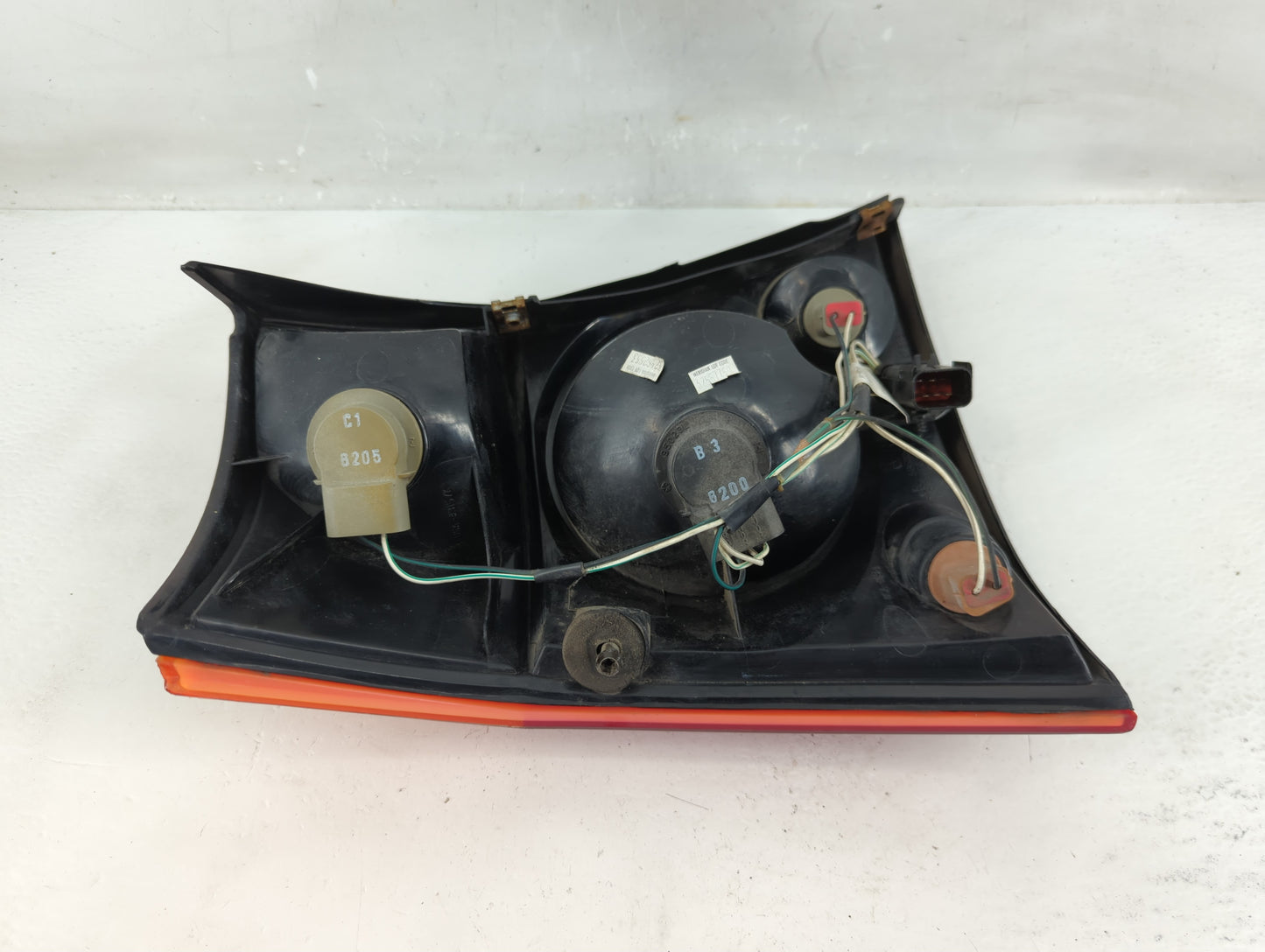 2007 Chrysler Pacifica Tail Light Assembly Passenger Right OEM Fits OEM Used Auto Parts - Oemusedautoparts1.com