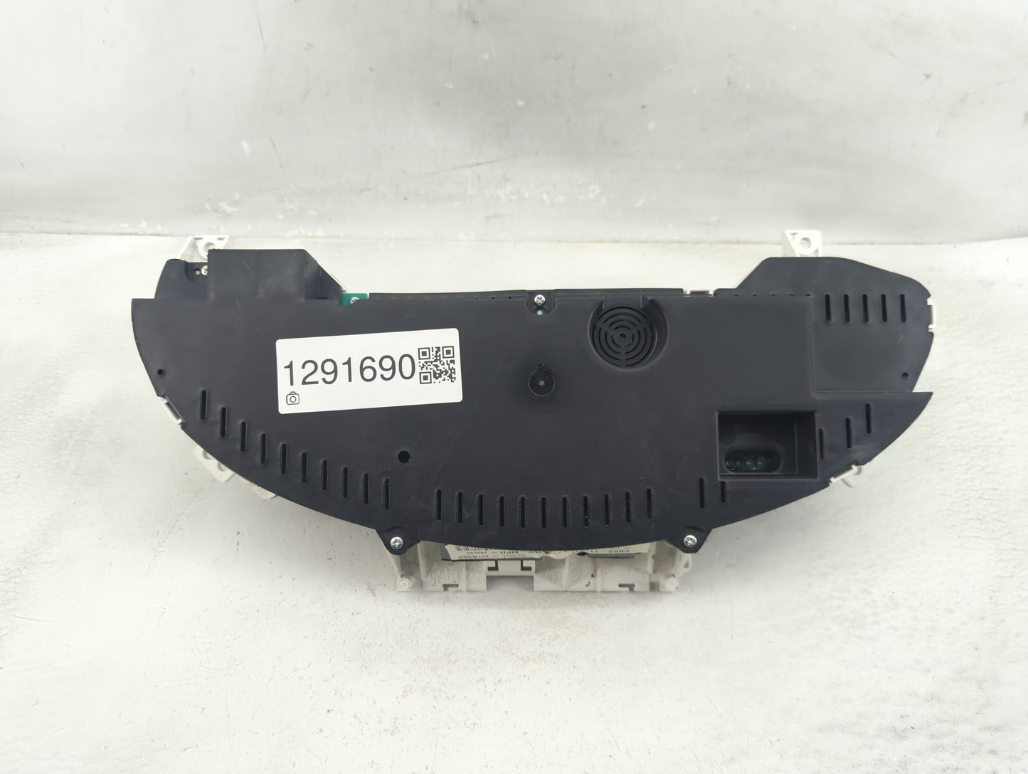 2007 Chrysler Pacifica Instrument Cluster Speedometer Gauges P/N:05082102AG Fits OEM Used Auto Parts - Oemusedautoparts1.com