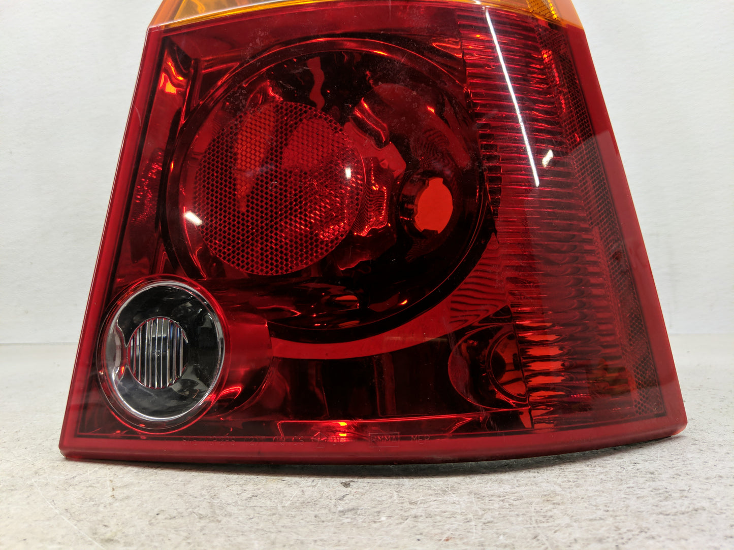 2007 Chrysler Pacifica Tail Light Assembly Passenger Right OEM P/N:04857586 Fits OEM Used Auto Parts - Oemusedautoparts1.com