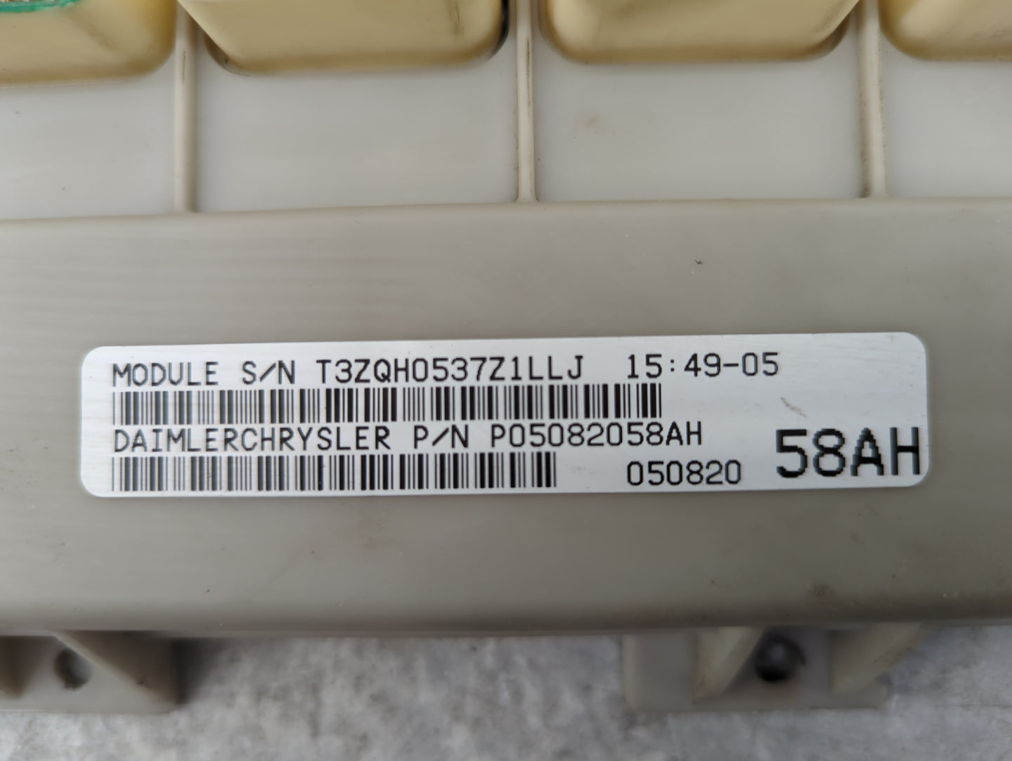 2007-2008 Chrysler Pacifica Body Control Module Bcm Inner Cabin Fuse Box - Oemusedautoparts1.com