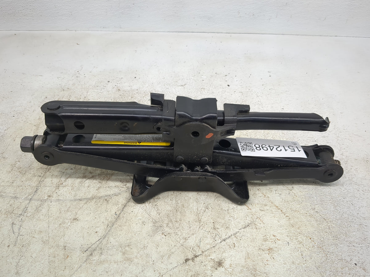 2007 Chrysler Pacifica Spare Scissor Car Jack 1512498 - Oemusedautoparts1.com