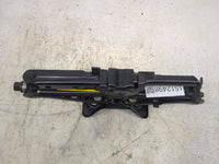 2007 Chrysler Pacifica Spare Scissor Car Jack 1512498 - Oemusedautoparts1.com