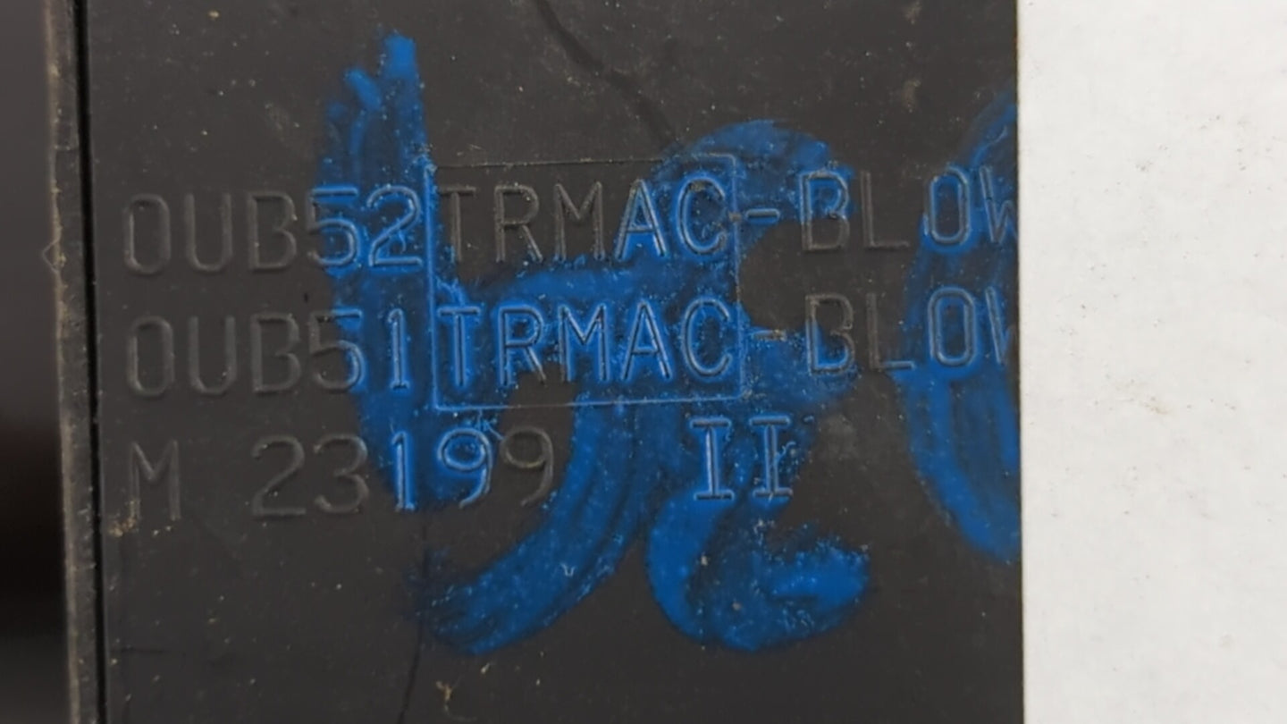 2004-2008 Chrysler Pacifica Climate Control Module Temperature AC/Heater Replacement P/N:0UB51TRMAC 0UB52TRMAC Fits OEM Used
