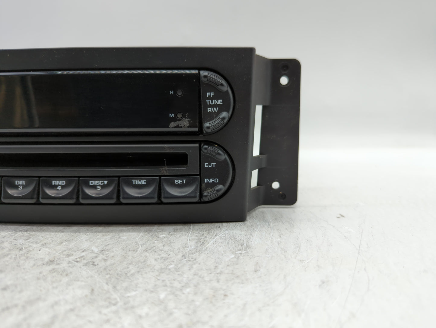 2004-2008 Chrysler Pacifica Am Fm Cd Player Radio Receiver - Oemusedautoparts1.com