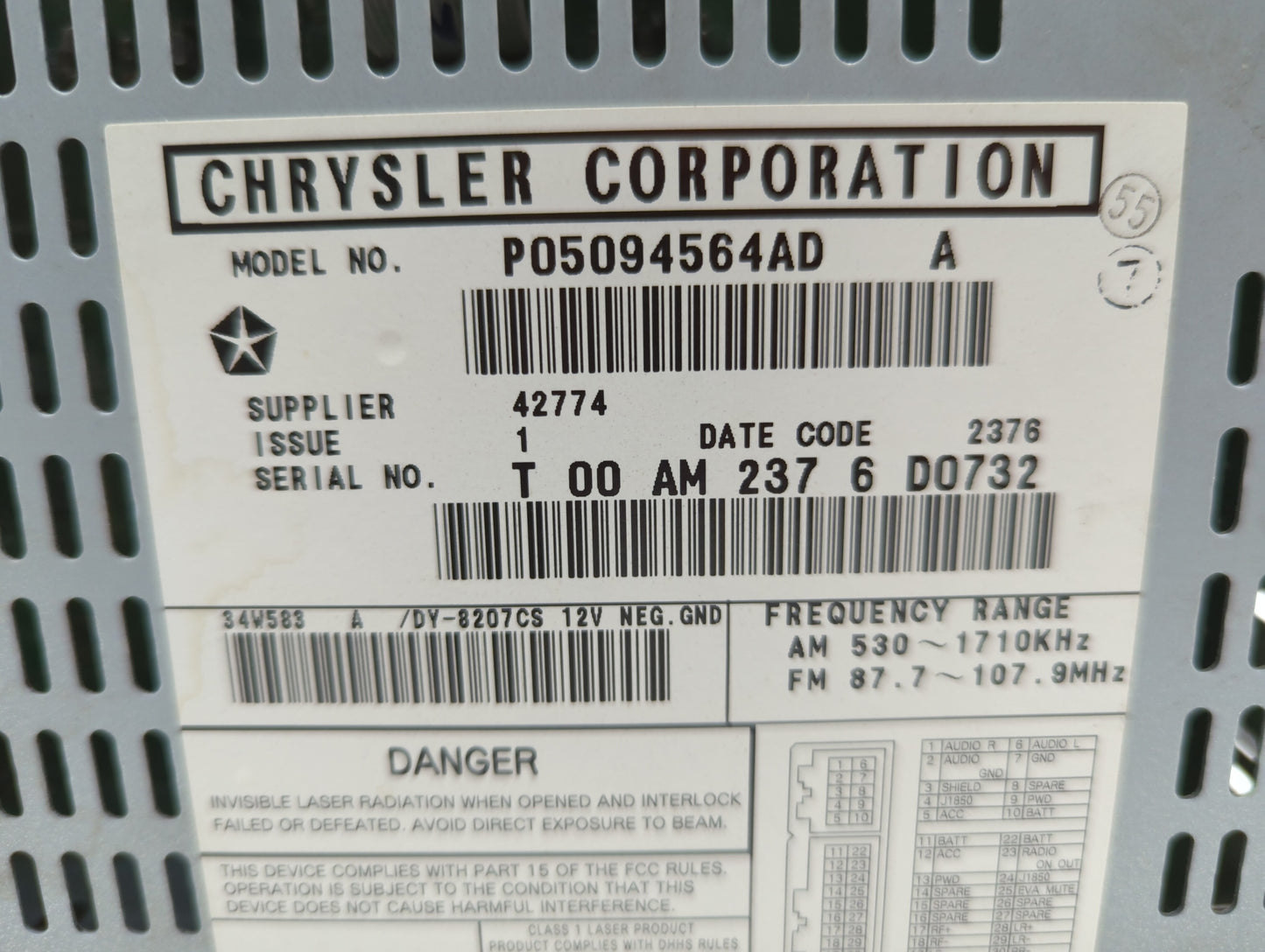 2004-2008 Chrysler Pacifica Am Fm Cd Player Radio Receiver - Oemusedautoparts1.com