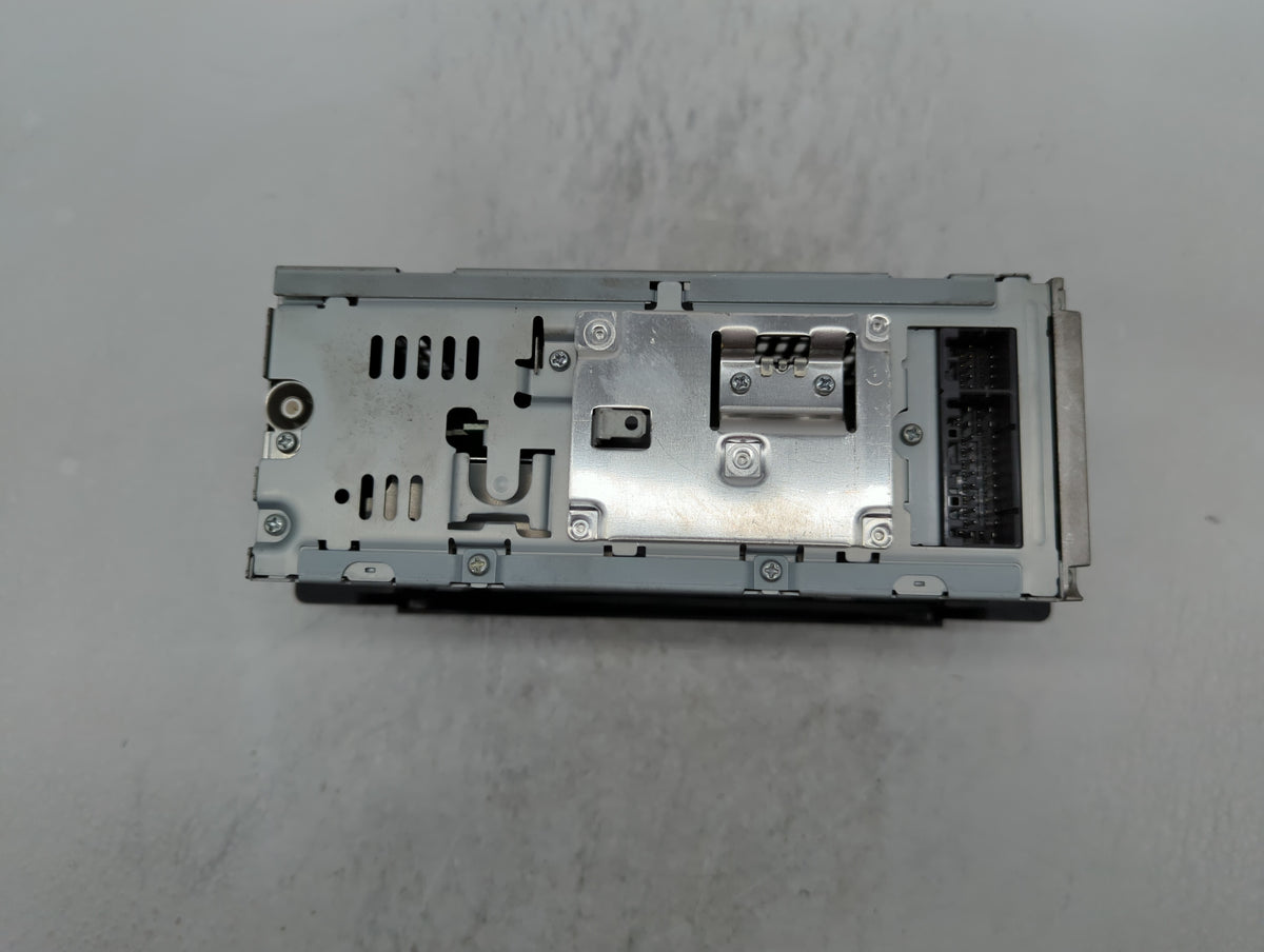 2004-2008 Chrysler Pacifica Am Fm Cd Player Radio Receiver 325477 - Oemusedautoparts1.com