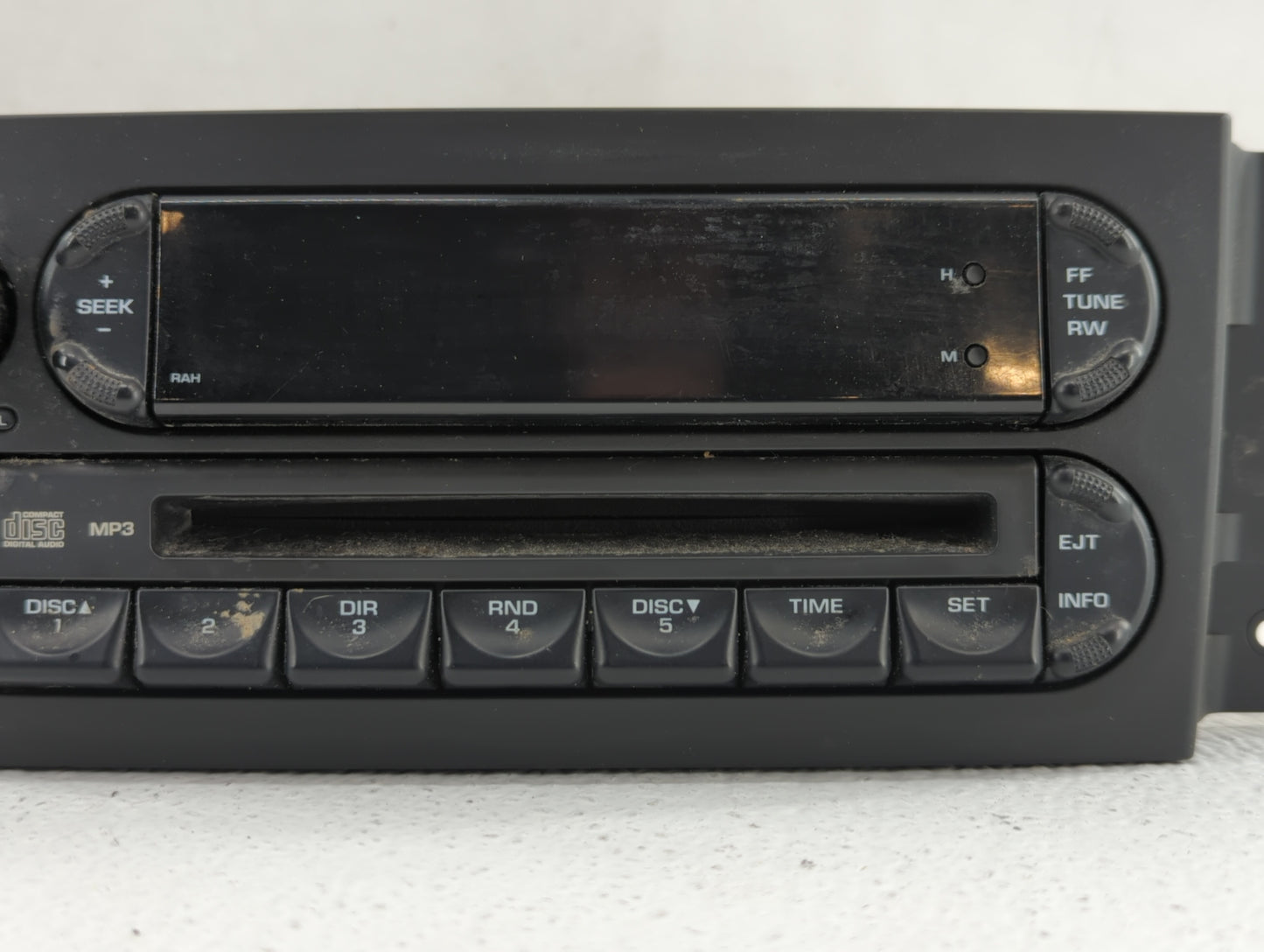 2004-2008 Chrysler Pacifica Radio AM FM Cd Player Receiver Replacement P/N:P05094564AB P05094564AD Fits OEM Used Auto Parts 