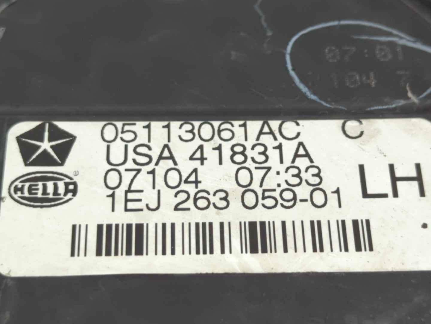 2007-2008 Chrysler Pacifica Passenger Right Oem Head Light Headlight Lamp - Oemusedautoparts1.com
