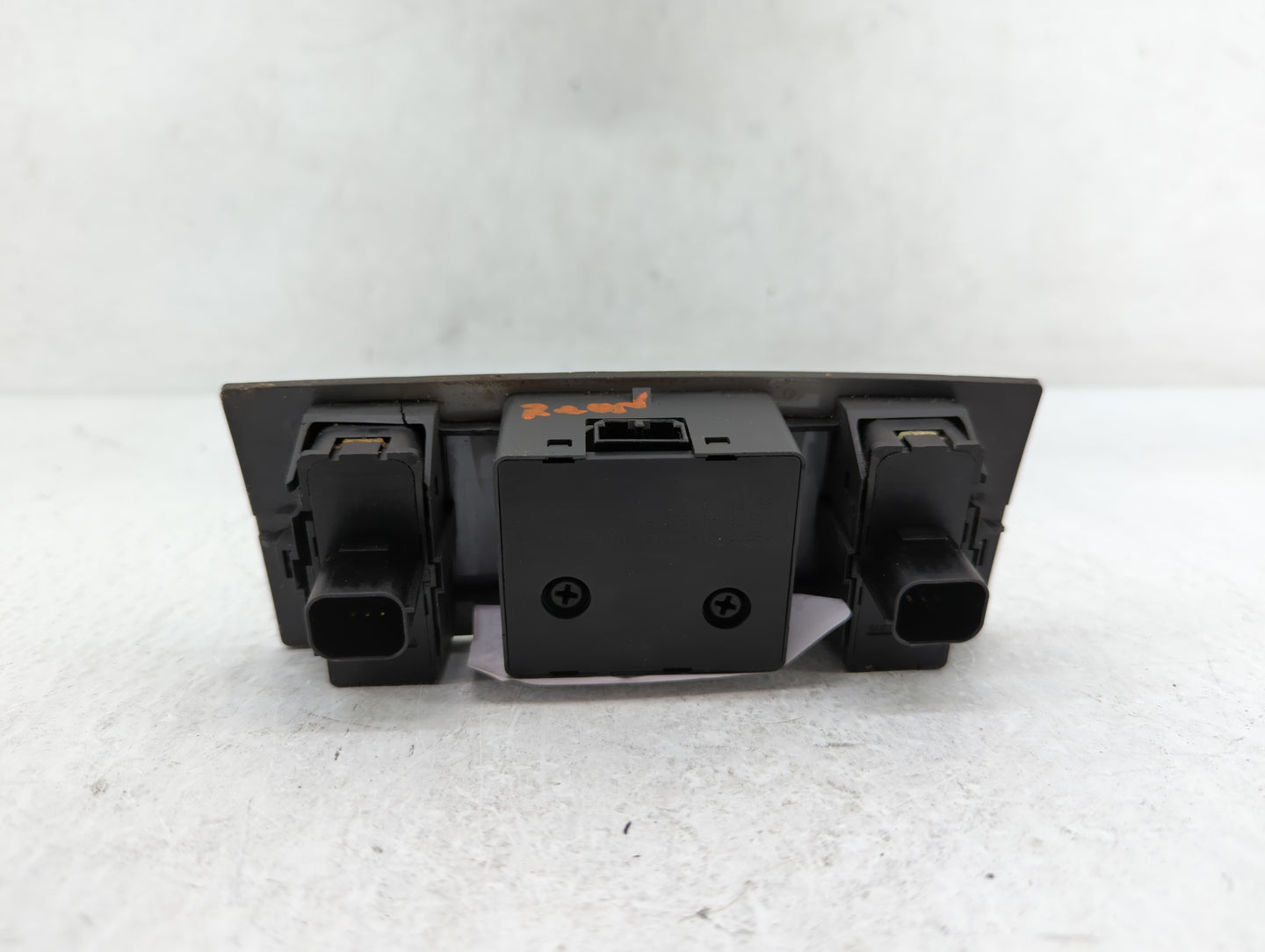 2007 Chrysler Pacifica Climate Control Module Temperature AC/Heater Replacement P/N:0UB51TRMAC 0UB52TRMAC Fits OEM Used Auto
