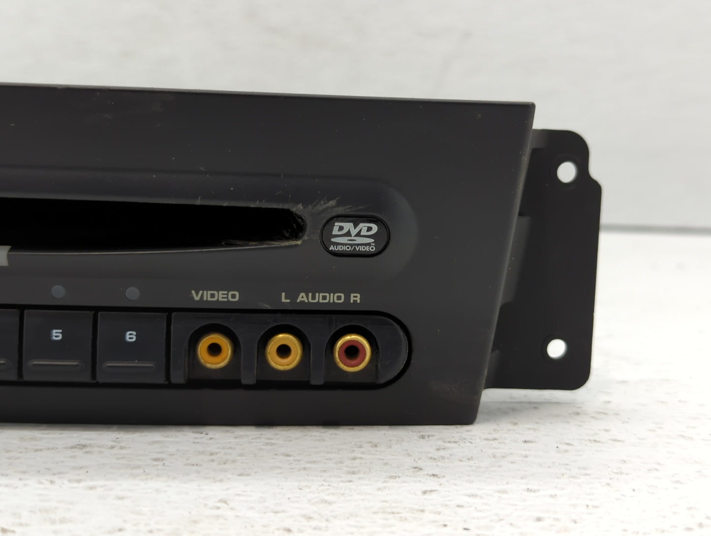 2004-2008 Chrysler Pacifica Am Fm Cd Player Radio Receiver - Oemusedautoparts1.com