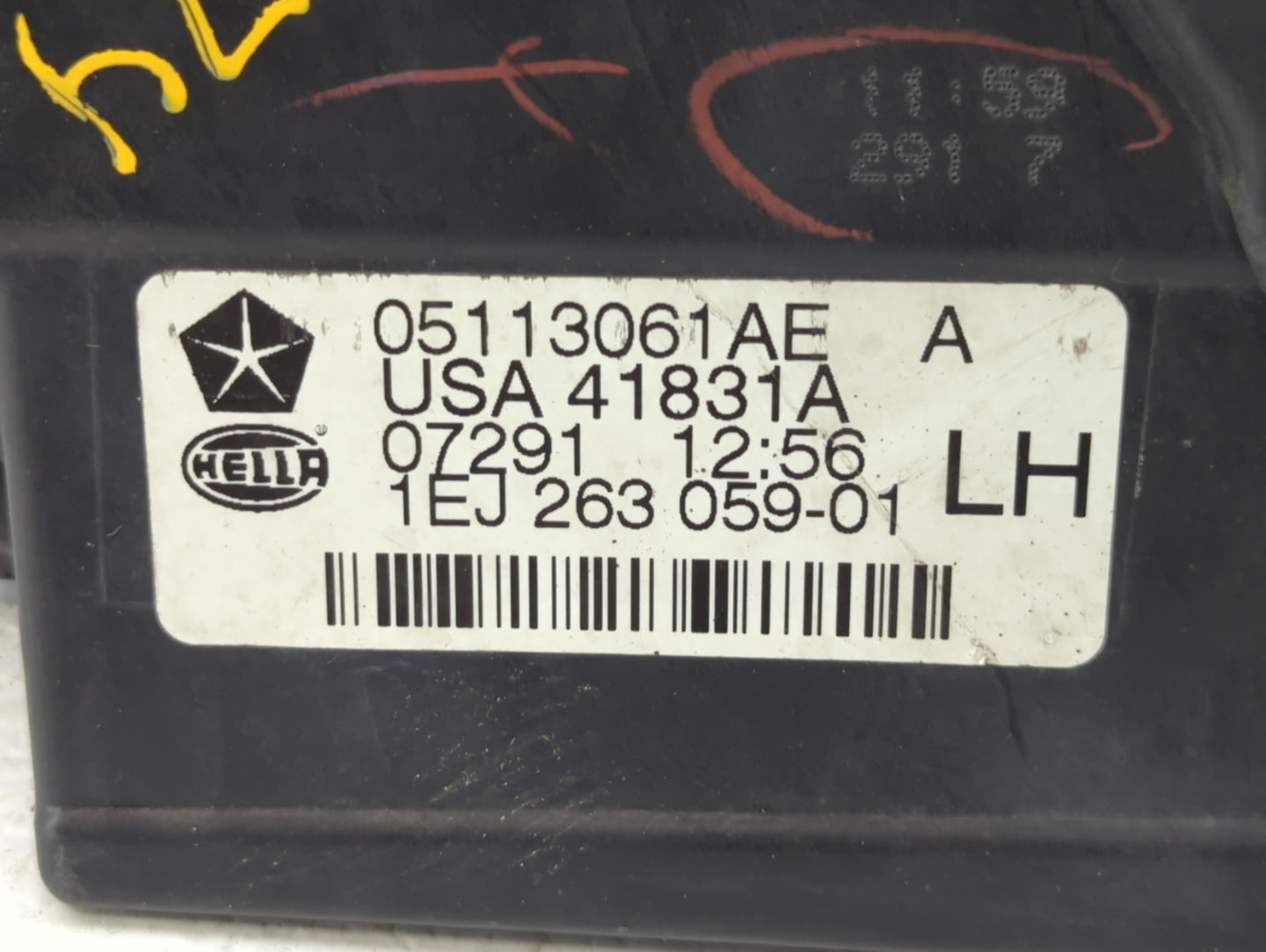 2007-2008 Chrysler Pacifica Driver Left Oem Head Light Headlight Lamp - Oemusedautoparts1.com