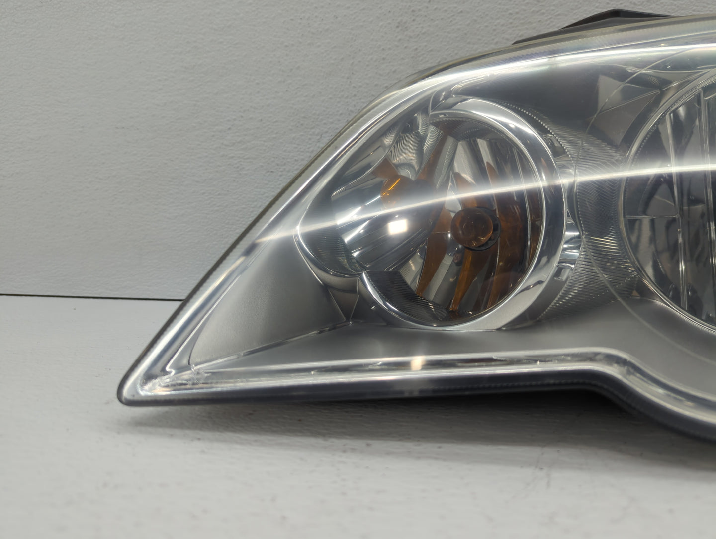 2007-2008 Chrysler Pacifica Driver Left Oem Head Light Headlight Lamp - Oemusedautoparts1.com