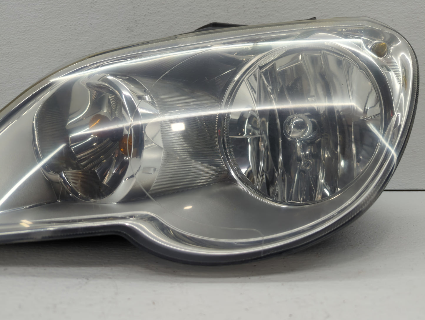 2007-2008 Chrysler Pacifica Driver Left Oem Head Light Headlight Lamp - Oemusedautoparts1.com
