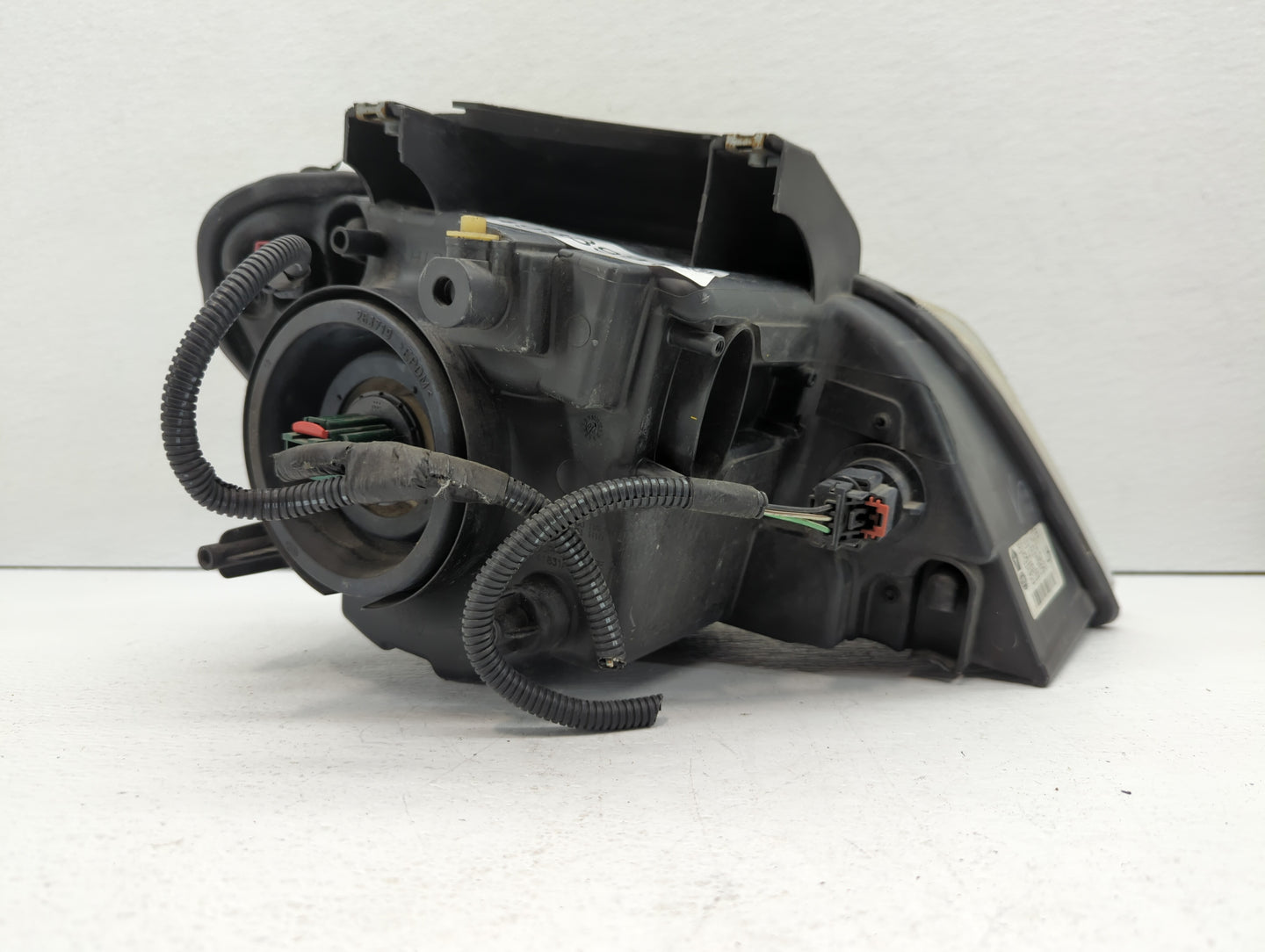 2007-2008 Chrysler Pacifica Driver Left Oem Head Light Headlight Lamp - Oemusedautoparts1.com