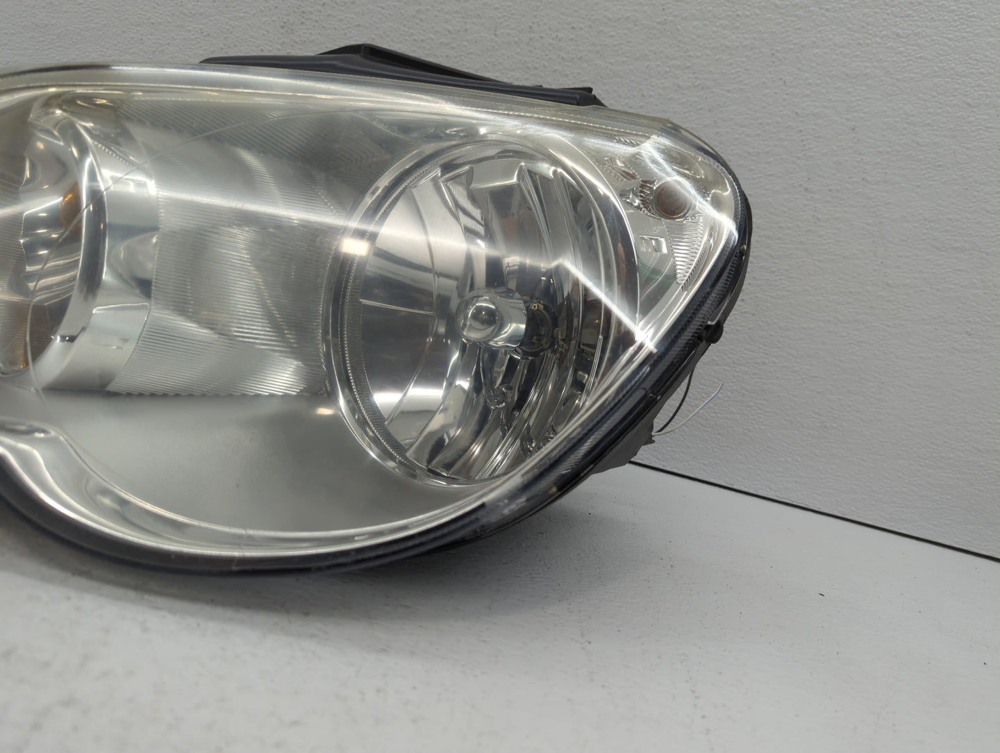 2007-2008 Chrysler Pacifica Driver Left Oem Head Light Headlight Lamp - Oemusedautoparts1.com