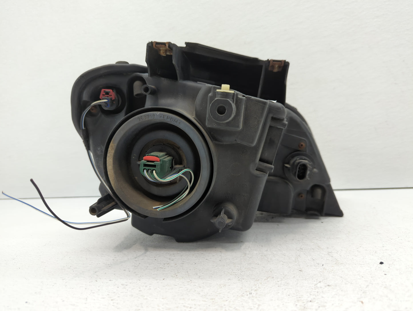 2007-2008 Chrysler Pacifica Driver Left Oem Head Light Headlight Lamp - Oemusedautoparts1.com