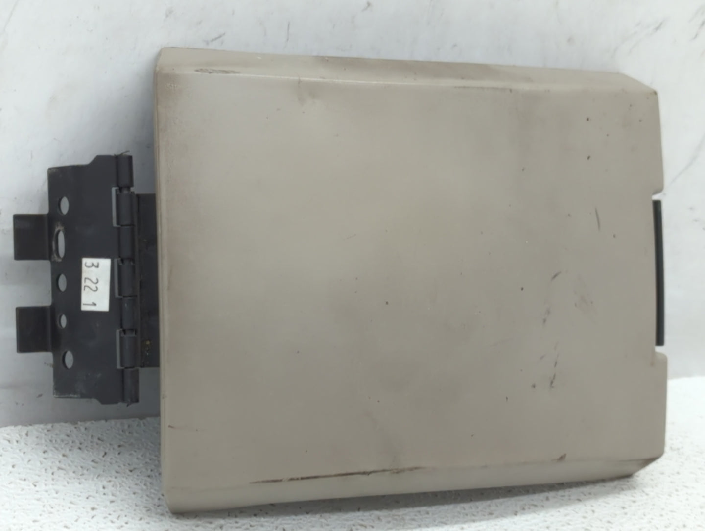 2005-2008 Chrysler Pacifica Center Console Armrest Cover Lid - Oemusedautoparts1.com
