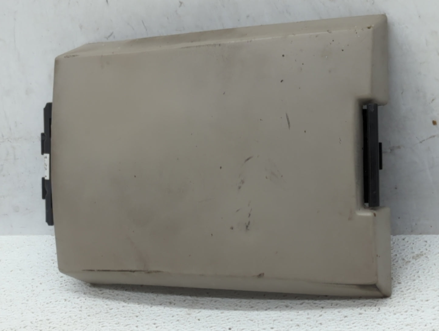 2005-2008 Chrysler Pacifica Center Console Armrest Cover Lid - Oemusedautoparts1.com