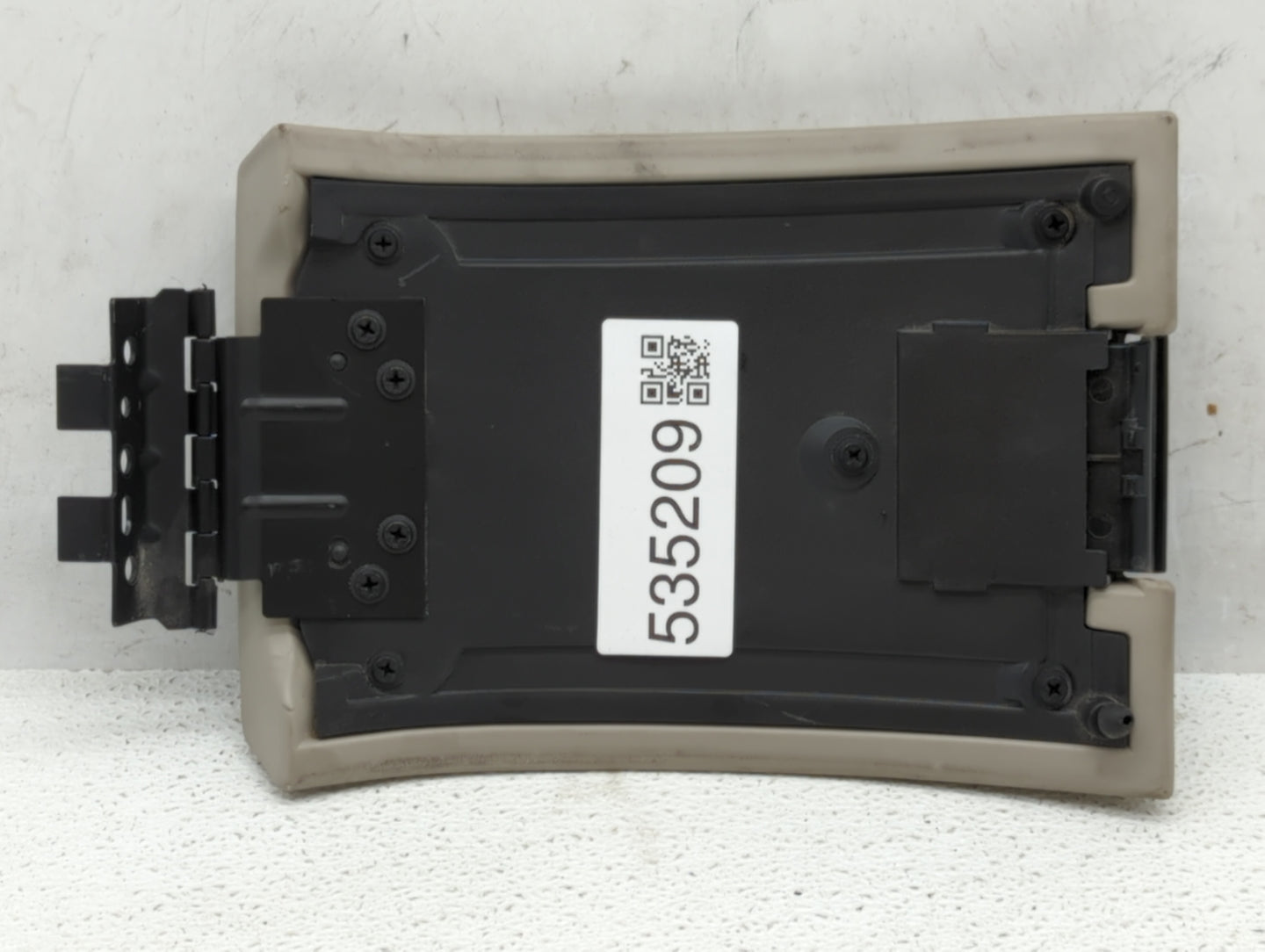 2005-2008 Chrysler Pacifica Center Console Armrest Cover Lid - Oemusedautoparts1.com