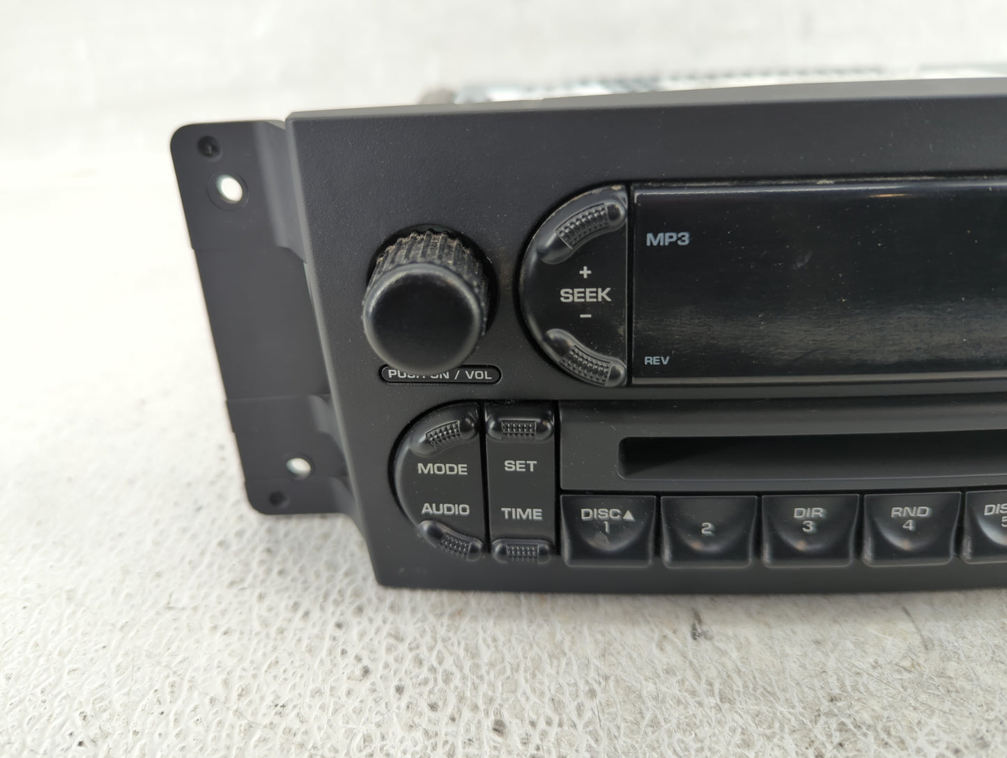 2007-2008 Chrysler Pacifica Radio AM FM Cd Player Receiver Replacement P/N:P05064084AD Fits Fits 2007 2008 OEM Used Auto Par