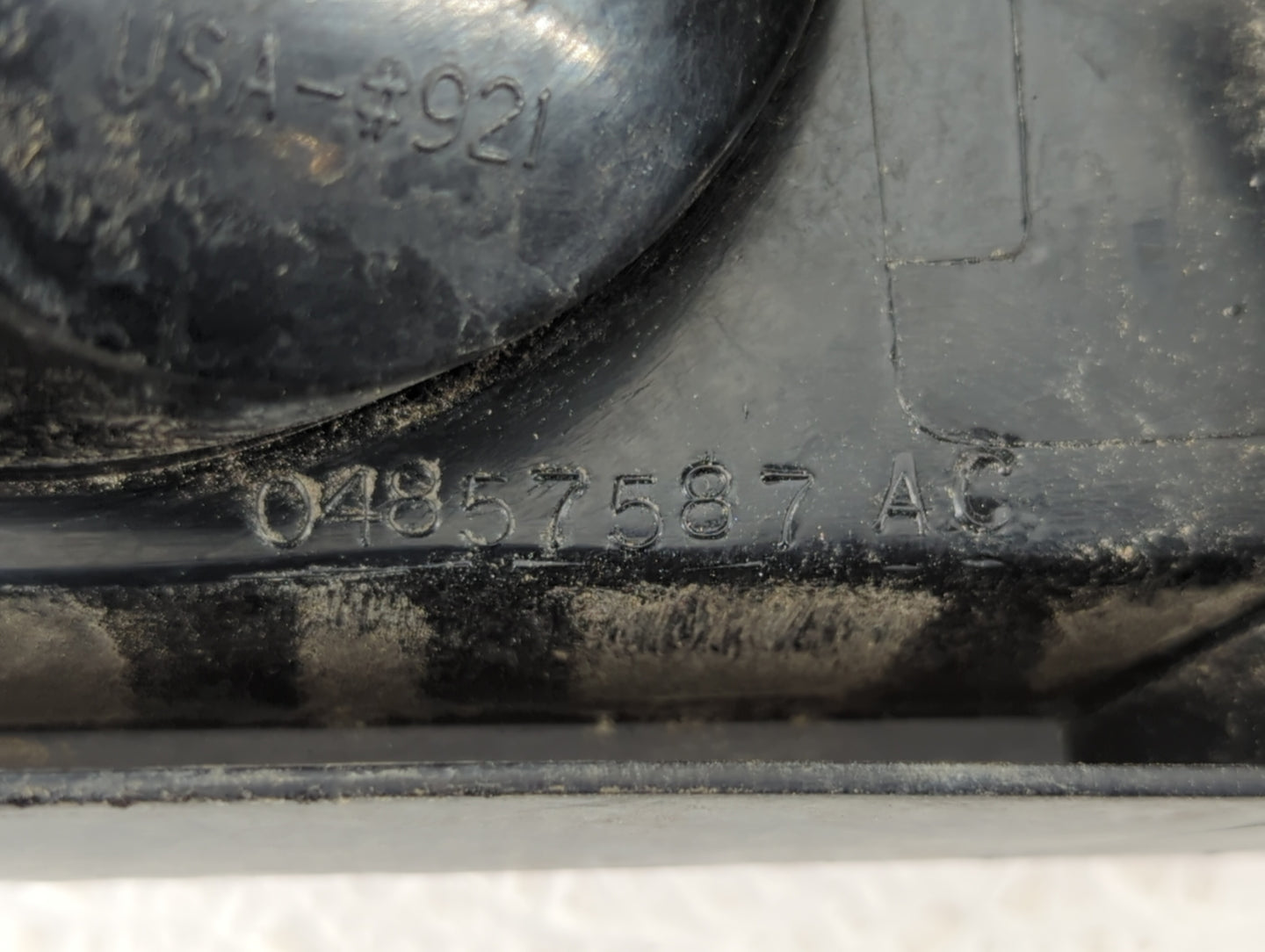 2007 Chrysler Pacifica Tail Light Assembly Driver Left OEM P/N:04857587 Fits OEM Used Auto Parts - Oemusedautoparts1.com