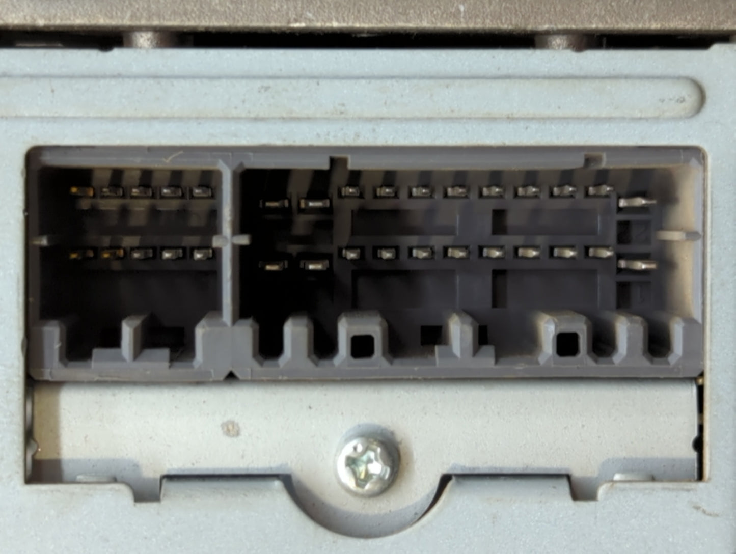 2007-2008 Chrysler Pacifica Am Fm Cd Player Radio Receiver - Oemusedautoparts1.com