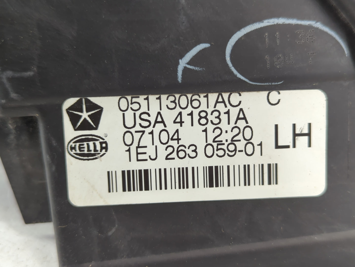 2007-2008 Chrysler Pacifica Driver Left Oem Head Light Headlight Lamp - Oemusedautoparts1.com