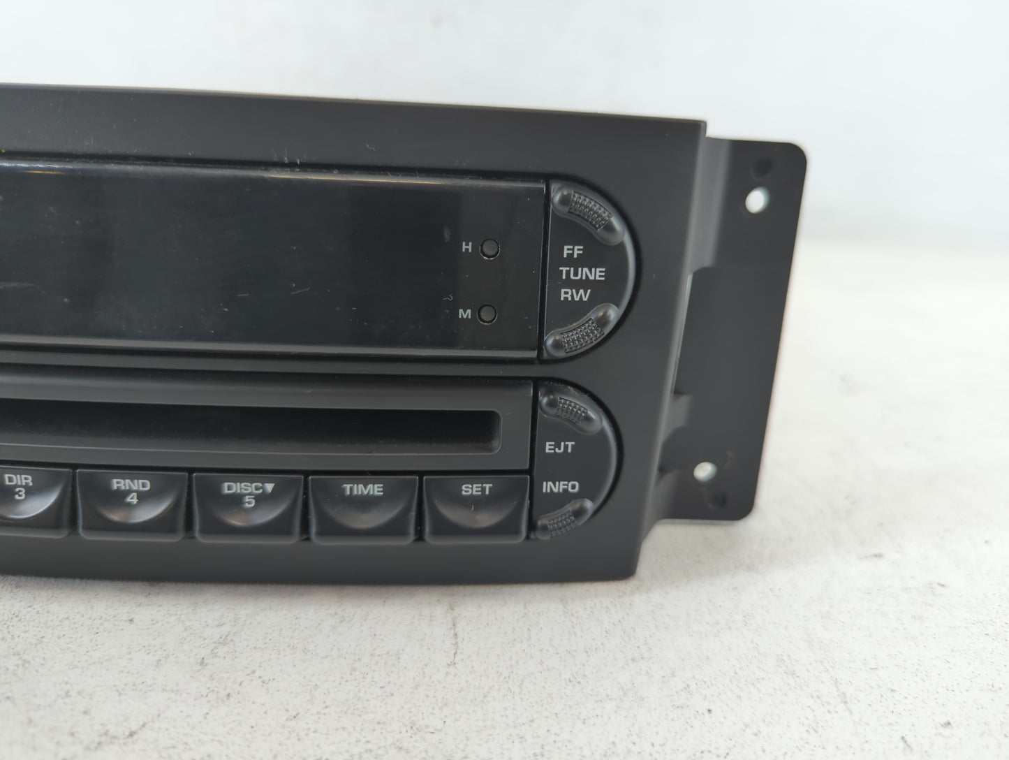 2004-2008 Chrysler Pacifica Am Fm Cd Player Radio Receiver - Oemusedautoparts1.com