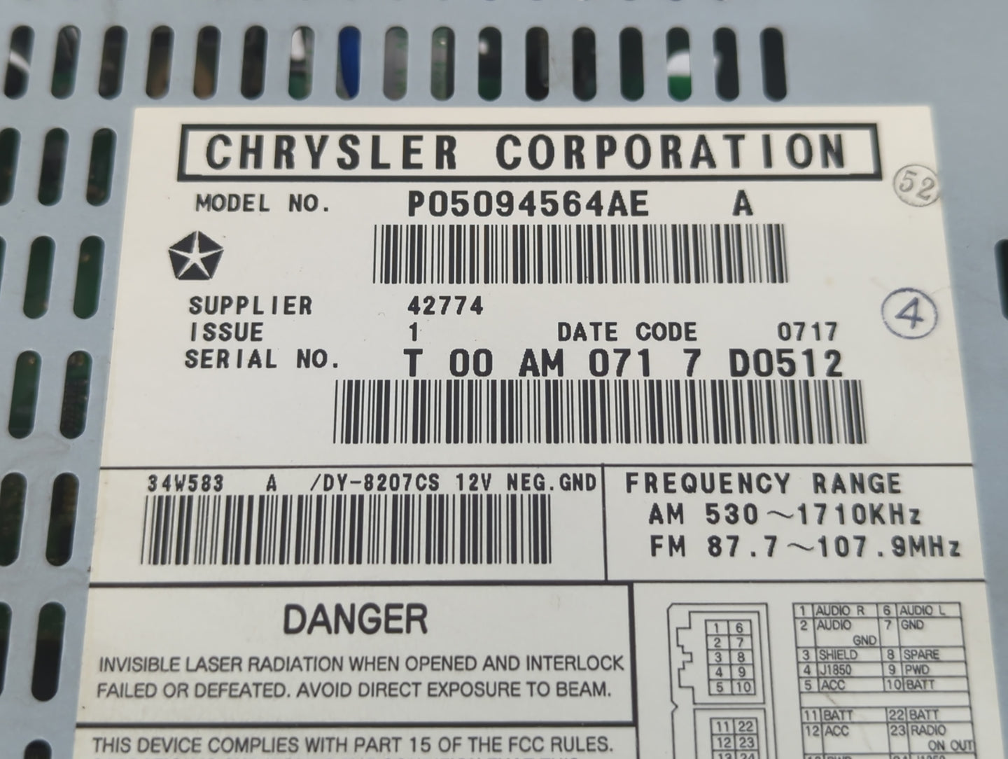 2004-2008 Chrysler Pacifica Am Fm Cd Player Radio Receiver - Oemusedautoparts1.com