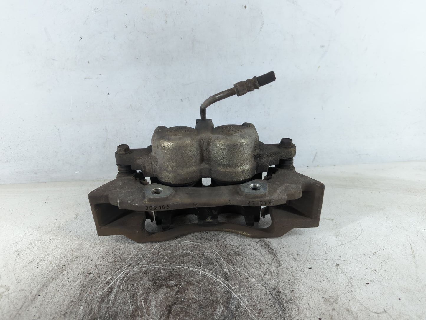 2007 Chrysler Pacifica Front Passenger Right Brake Caliper - Oemusedautoparts1.com